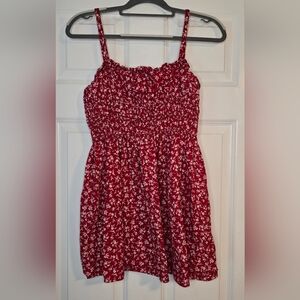Wild Fable Red floral ruched dress. Size Small.
